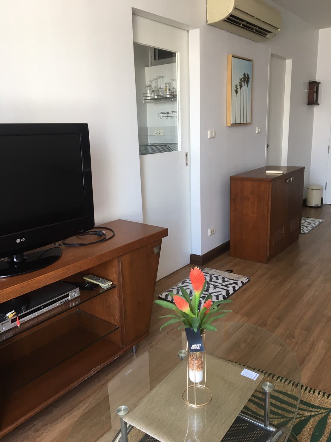 11314 – 103_living_room.jpg