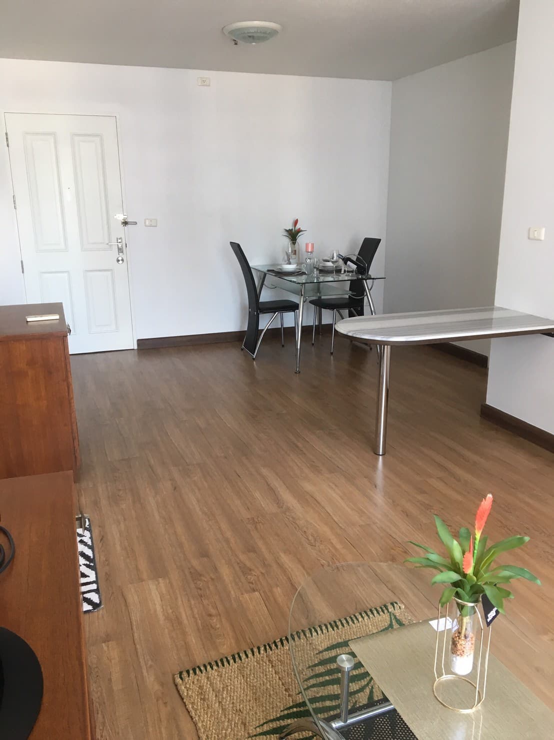 11314 – 402_kitchen.jpg