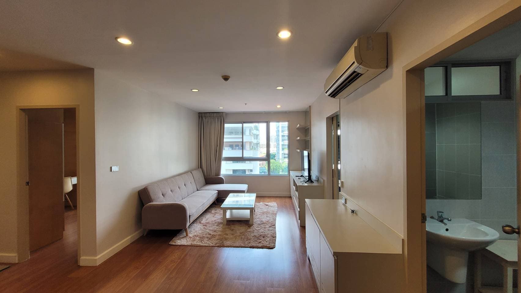 Condo one x Sukhumvit 26