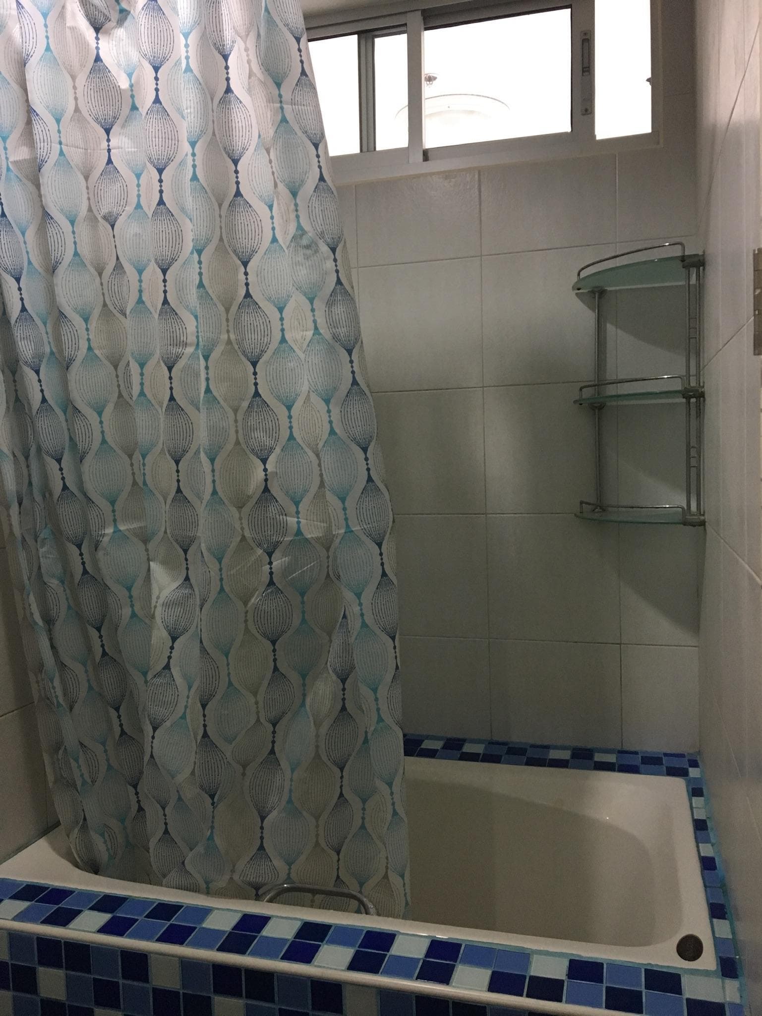 11321 – 302_bathroom.jpg