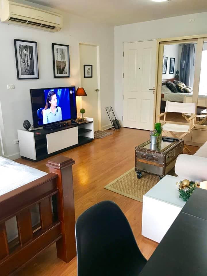 11323 – 103_living_room.jpg