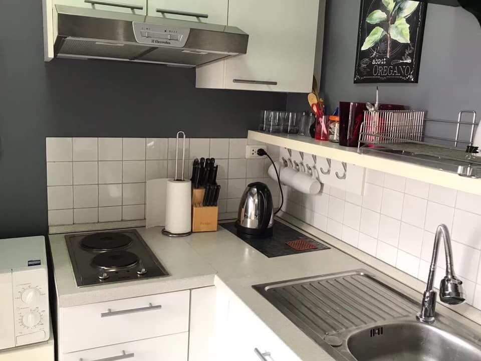 11323 – 401_kitchen.jpg